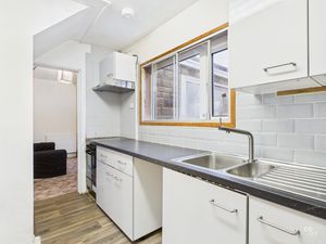 Photo 8- click for photo gallery